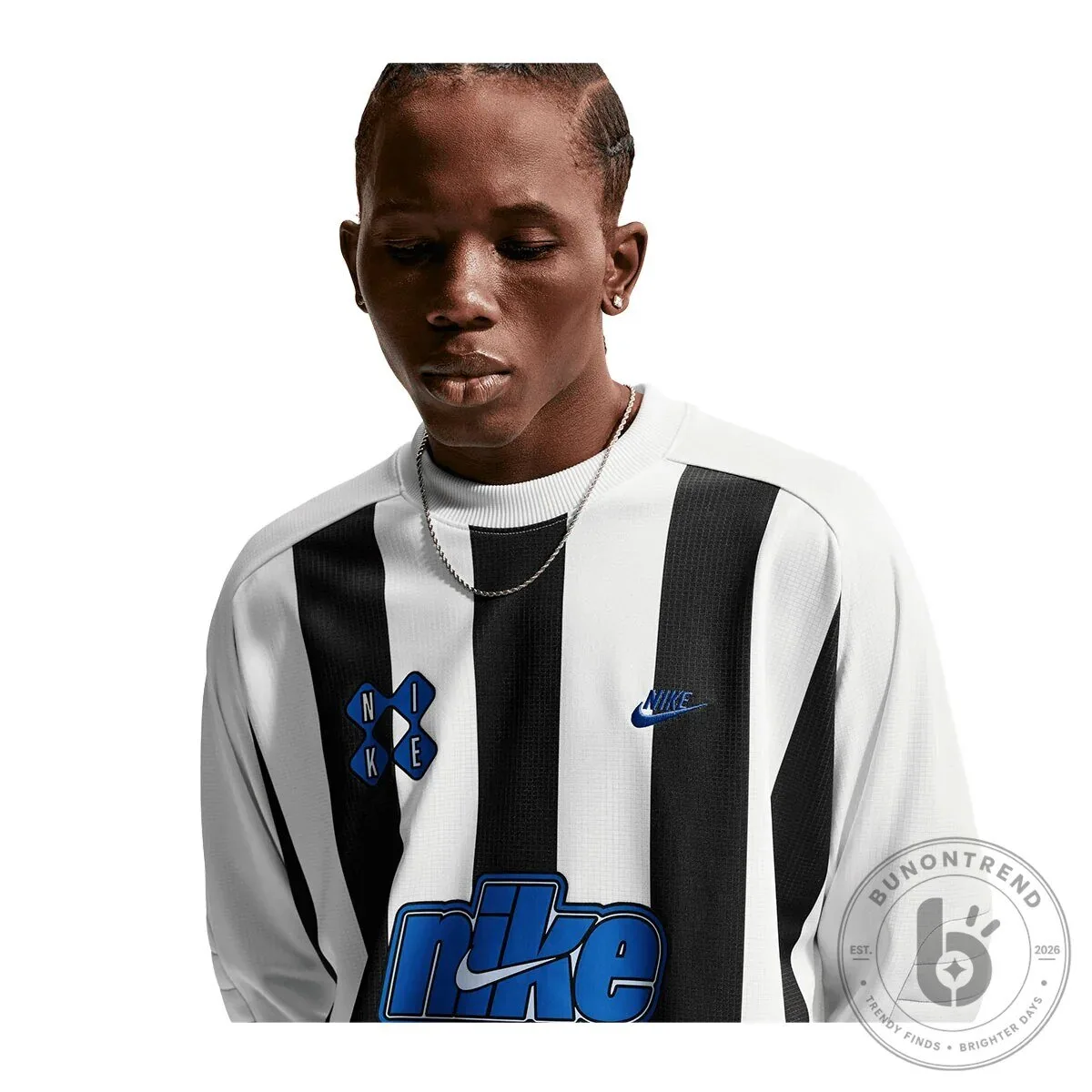 Nike Sportswear Club Black and White Striped Long Sleeve T-Shirt 12 Nike Sportswear Club Black and White Striped Long Sleeve T-Shirt